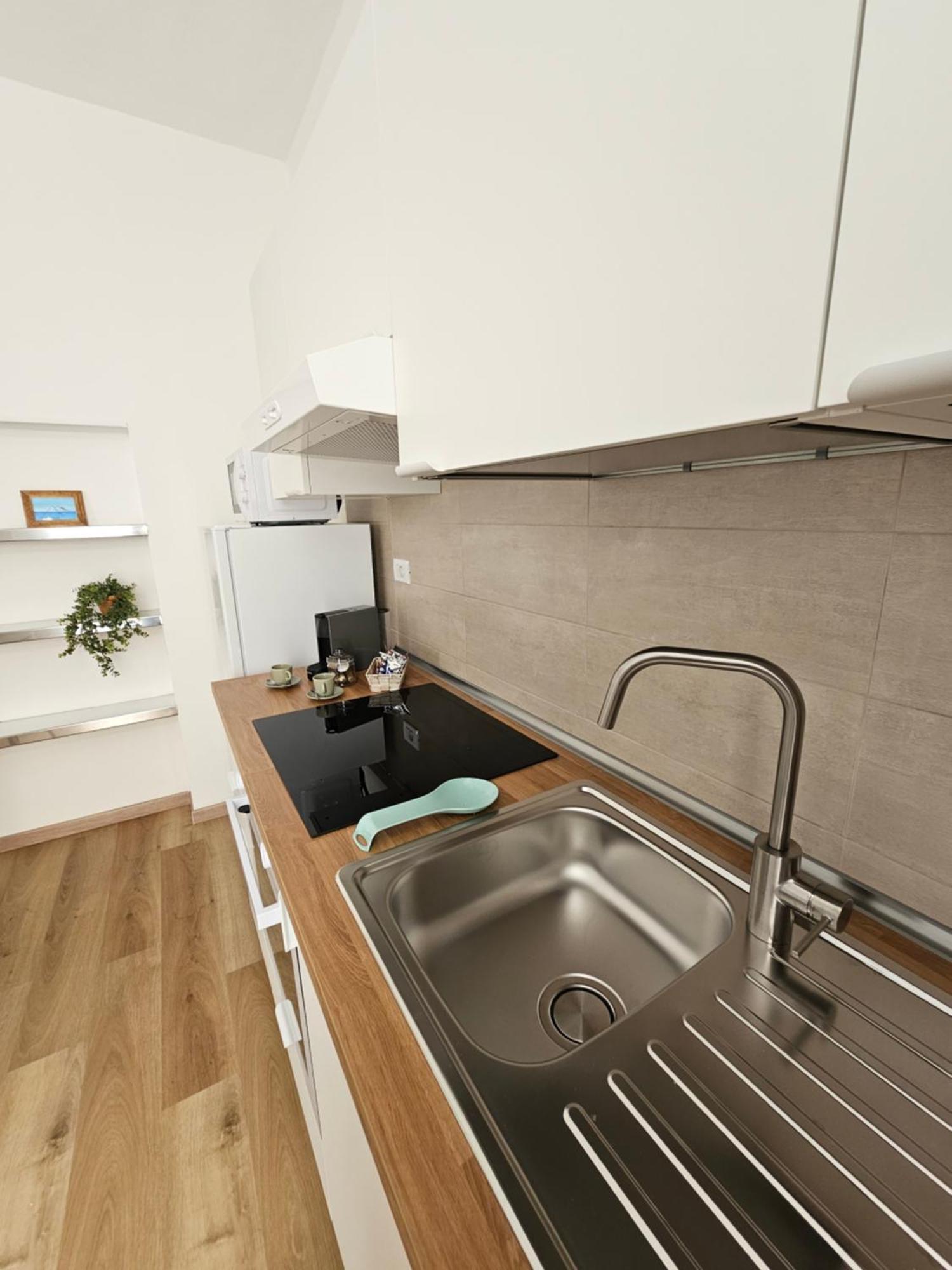 Apartment Per *